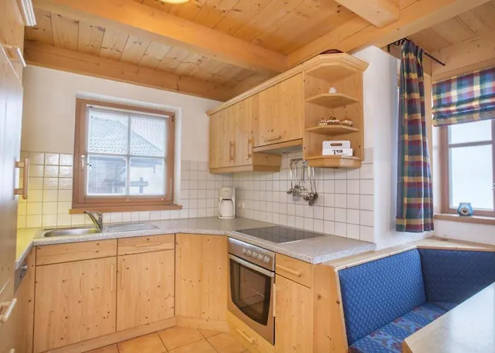 Schoeneben Schoeneck Wald im Pinzgau